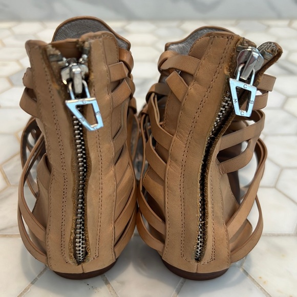 Matt Bernson Camel Leather Gladiator Back Zipper Sandal Women’s Size 6 - Picture 4 of 11